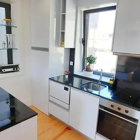 A Window To St. Helena Apartment *