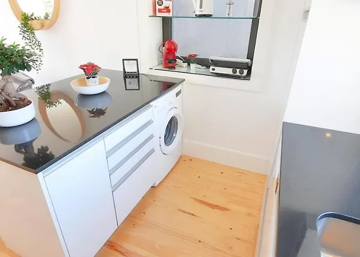 A Window To St. Helena * Oporto