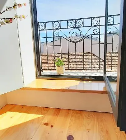 A Window To St. Helena 波尔图