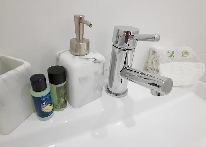 A Window To St. Helena * Oporto